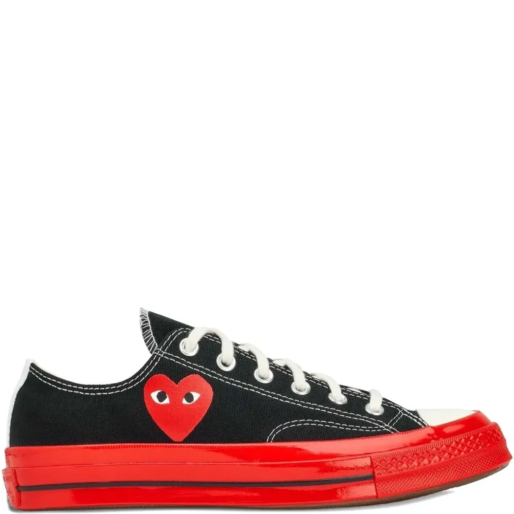 Кеды с логотипом