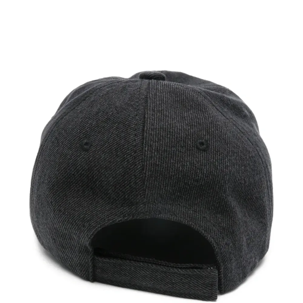 Декорированная бейсболка Декорированная бейсболка