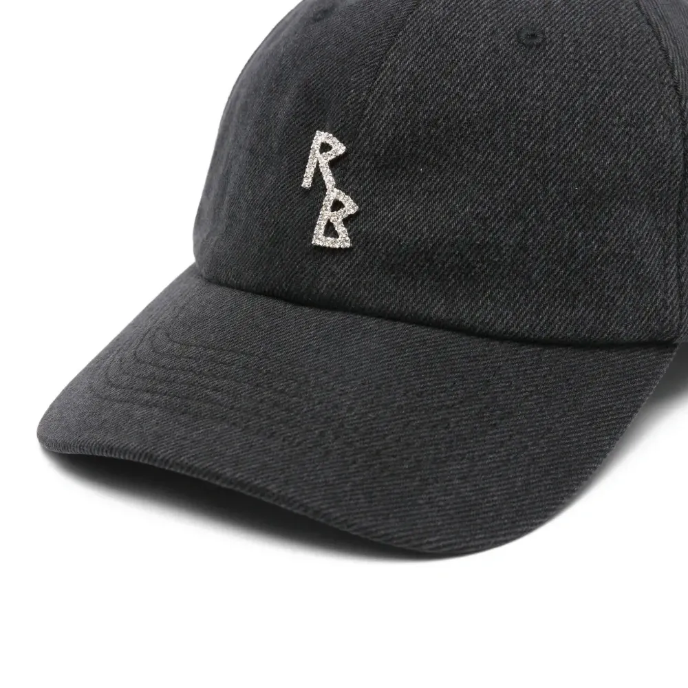 Декорированная бейсболка Декорированная бейсболка