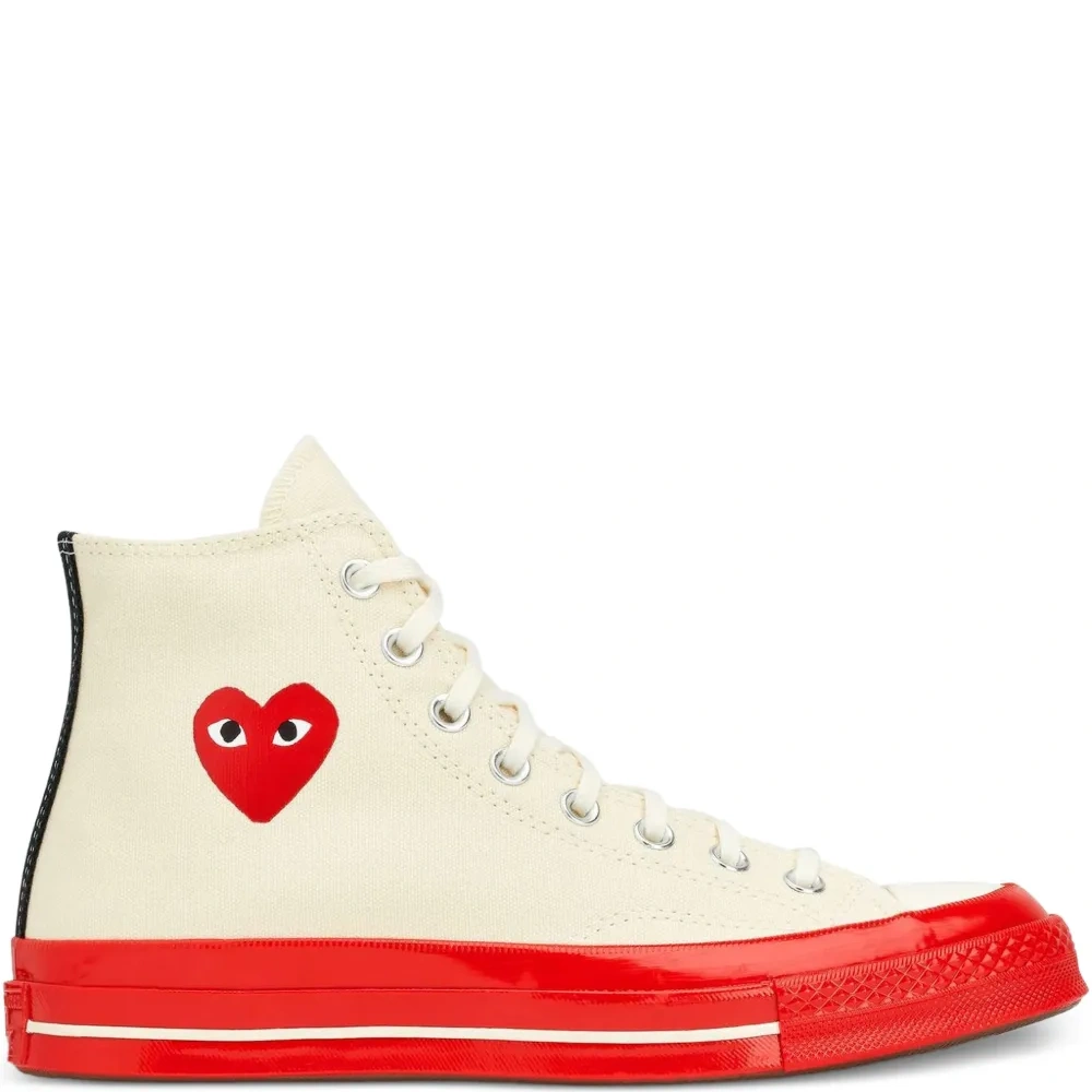 Высокие кроссовки с аппликацией