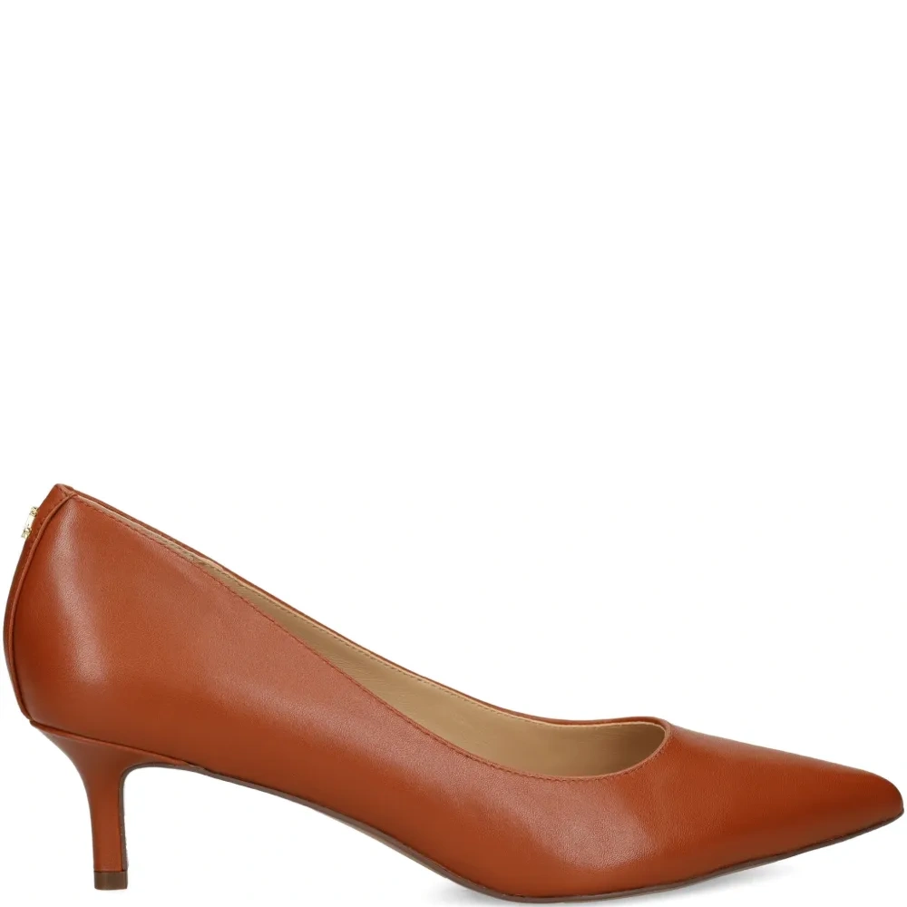 Туфли-лодочки из кожи с заострённым носком