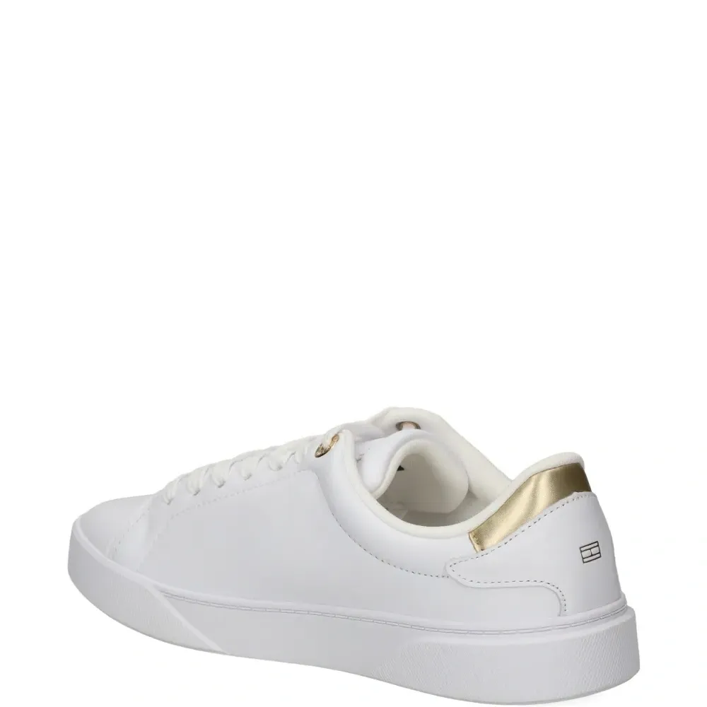 Кожаные кроссовки с логотипом