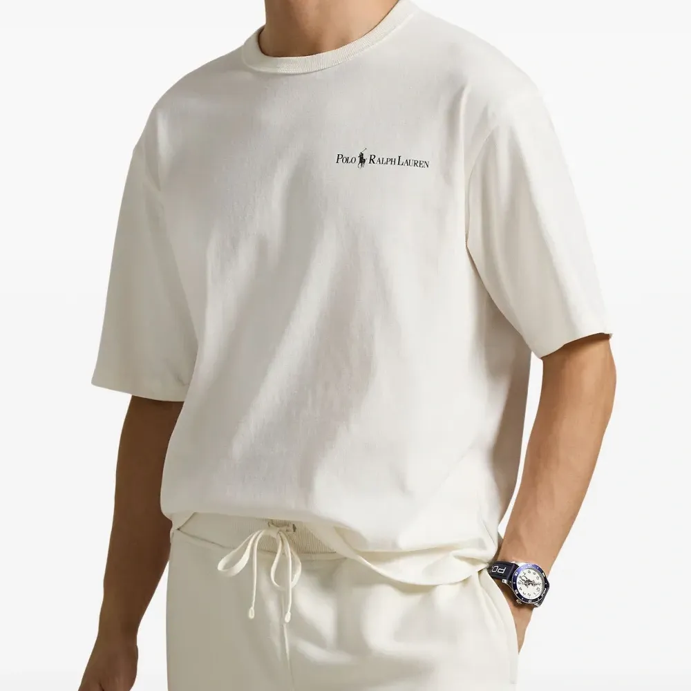 Футболка с логотипом