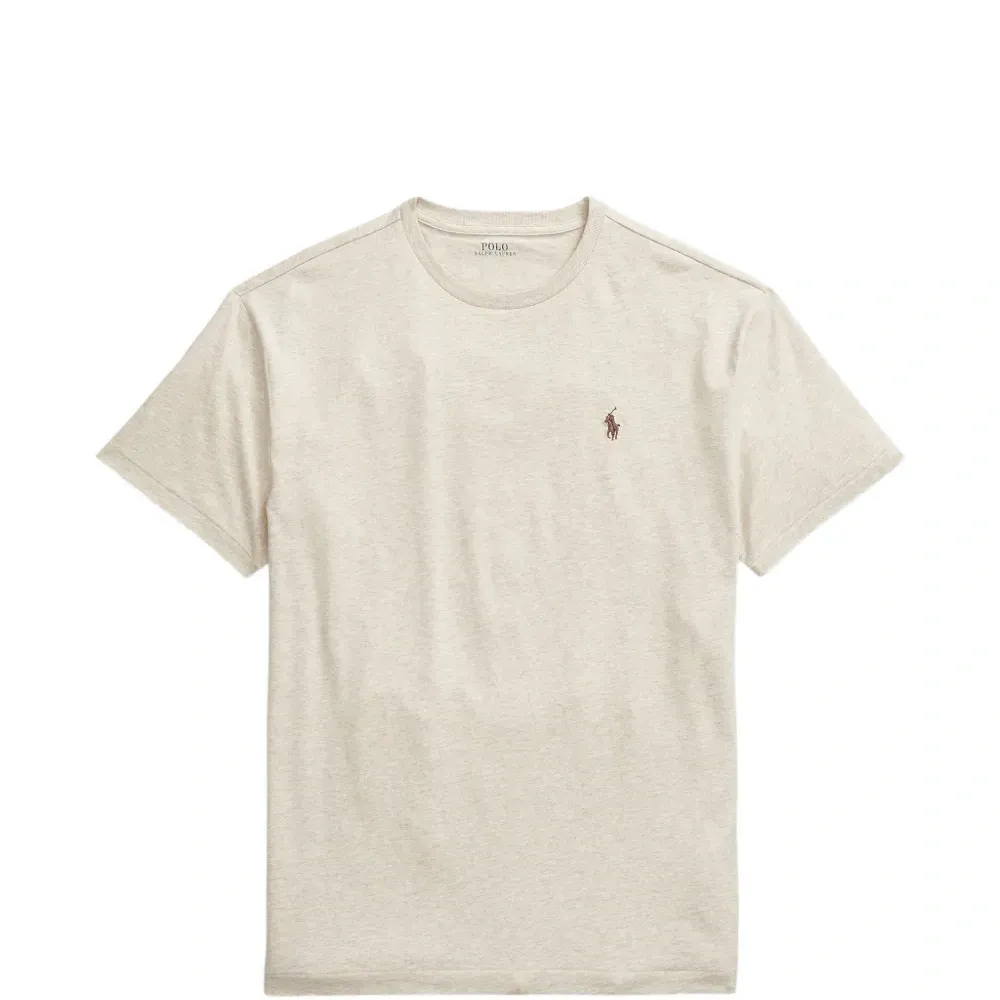 Футболка с вышитым логотипом