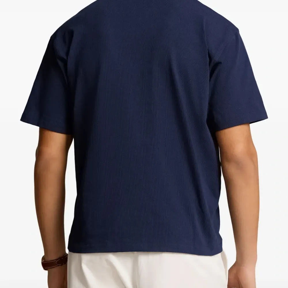 Футболка с логотипом