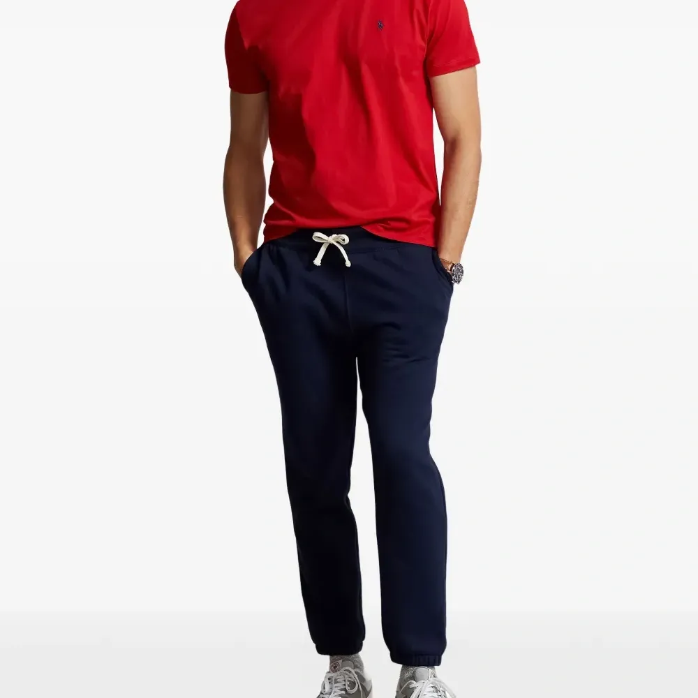 Футболка с круглым вырезом и вышитым логотипом