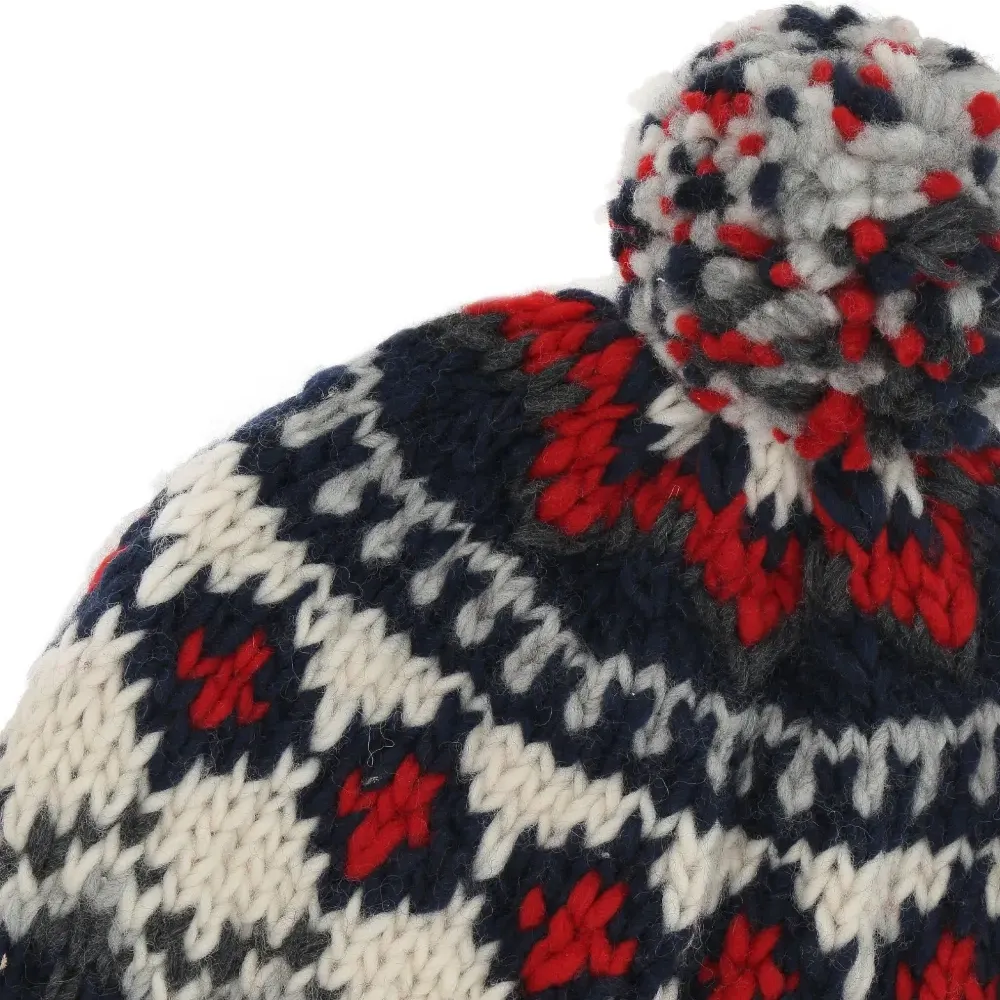 Вязаная шапка с помпоном и узором Fair Isle