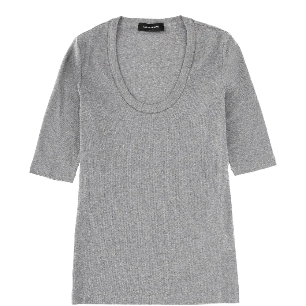 Серая футболка