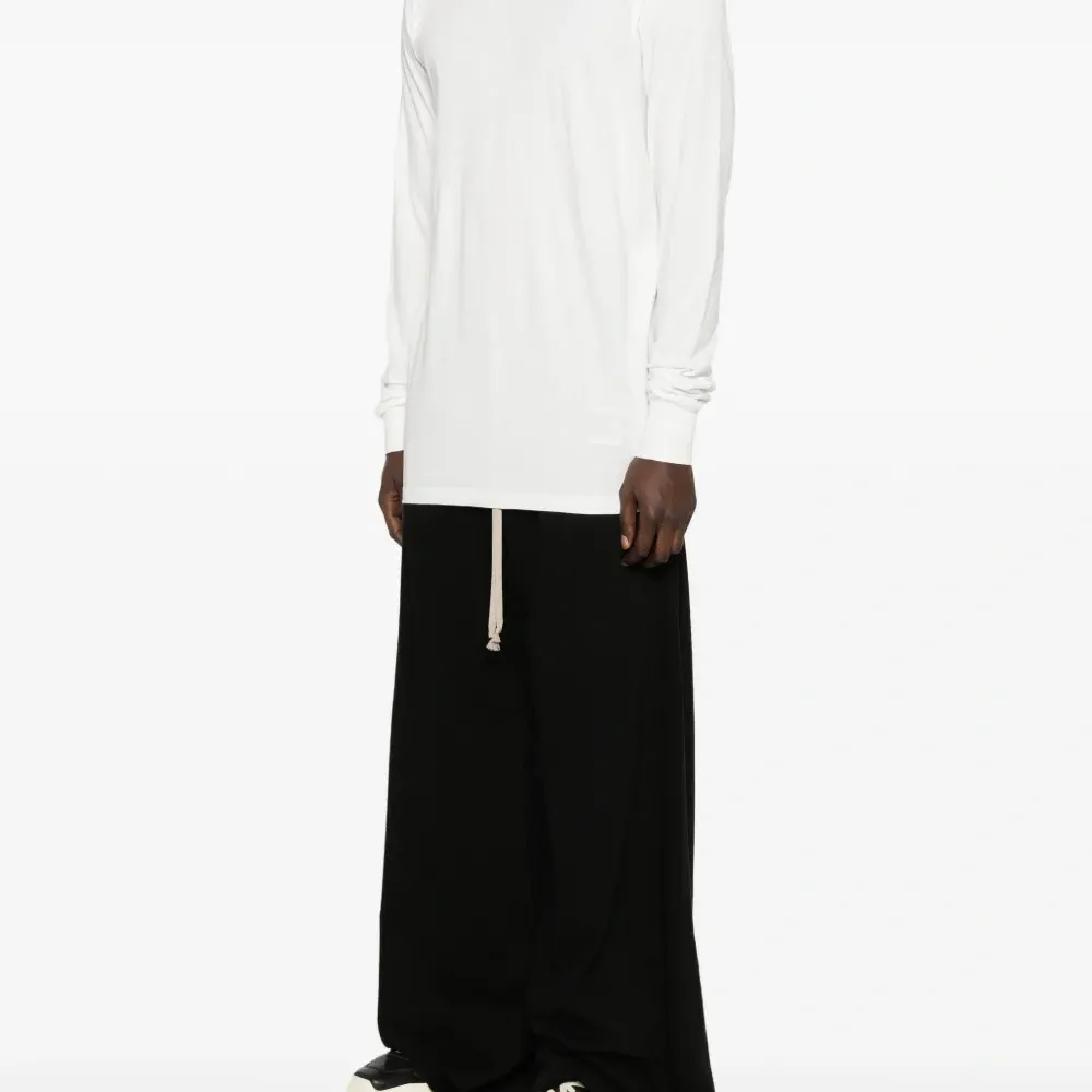 Футболка с длинными рукавами