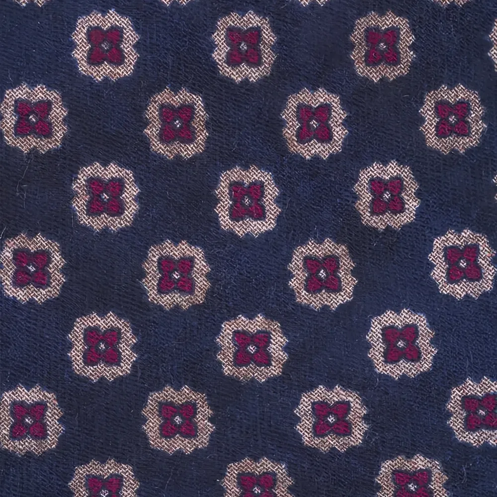 Галстук с геометричным узором