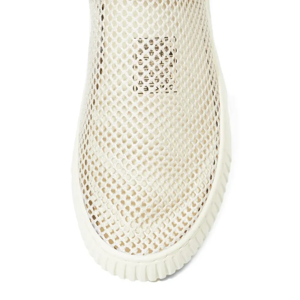 Сетчатые кроссовки