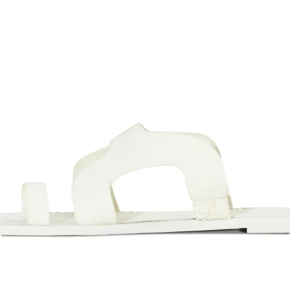 Фактурные босоножки