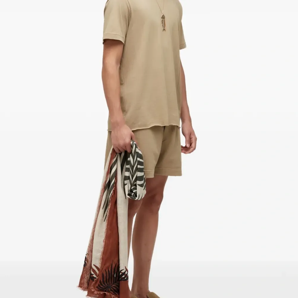 Футболка с круглым вырезом