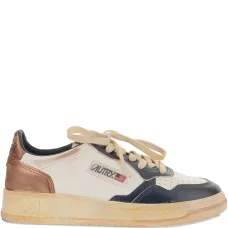 Кеды с нашивкой-логотипом