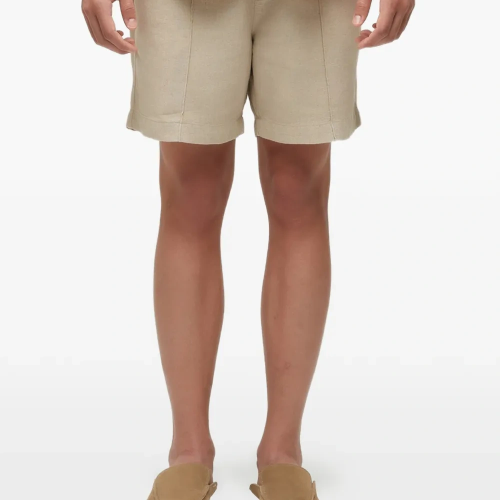 Льняные шорты-бермуды