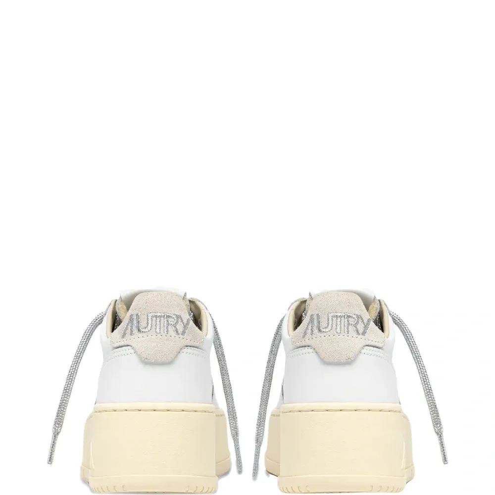 Кожаные кроссовки