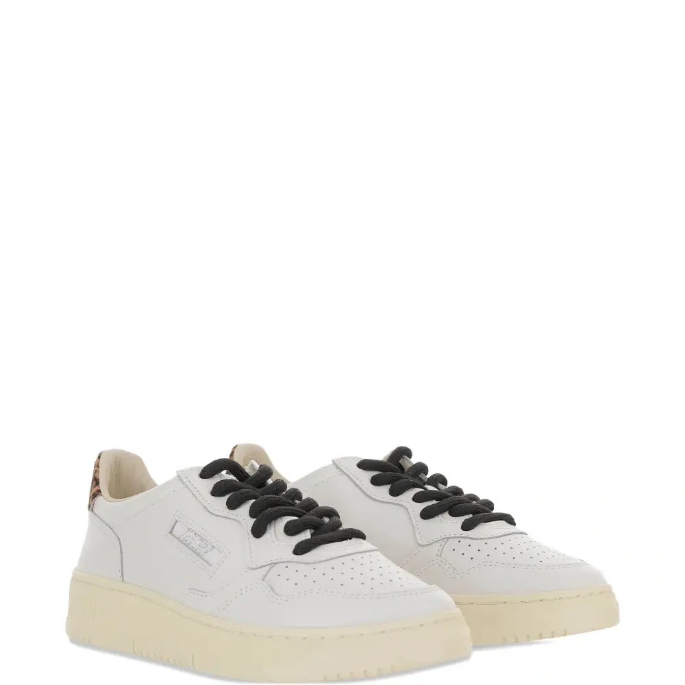 Кроссовки с леопардовым принтом