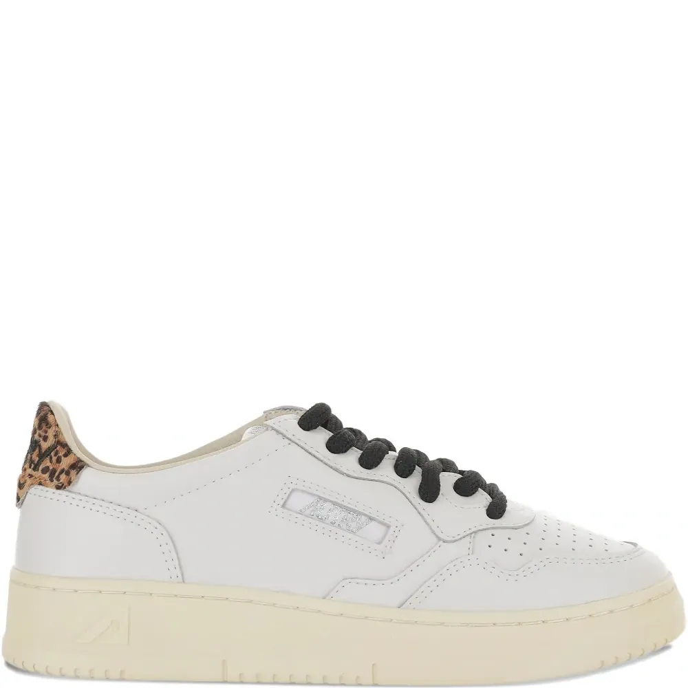 Кроссовки с леопардовым принтом