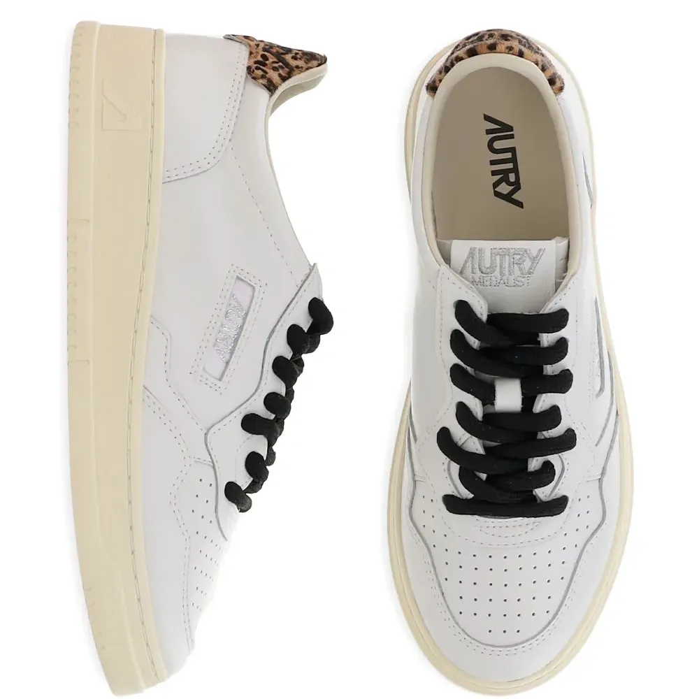 Кроссовки с леопардовым принтом