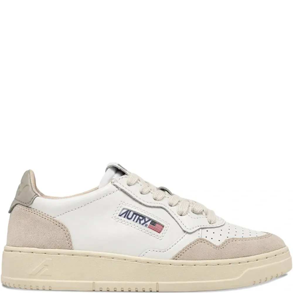 Кеды с нашивкой-логотипом