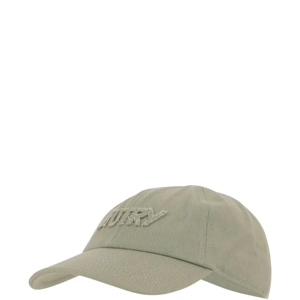 Бейсболка с вышитым логотипом