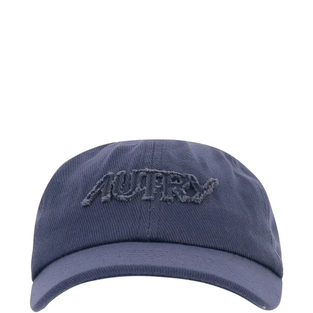 Кепка с вышивкой