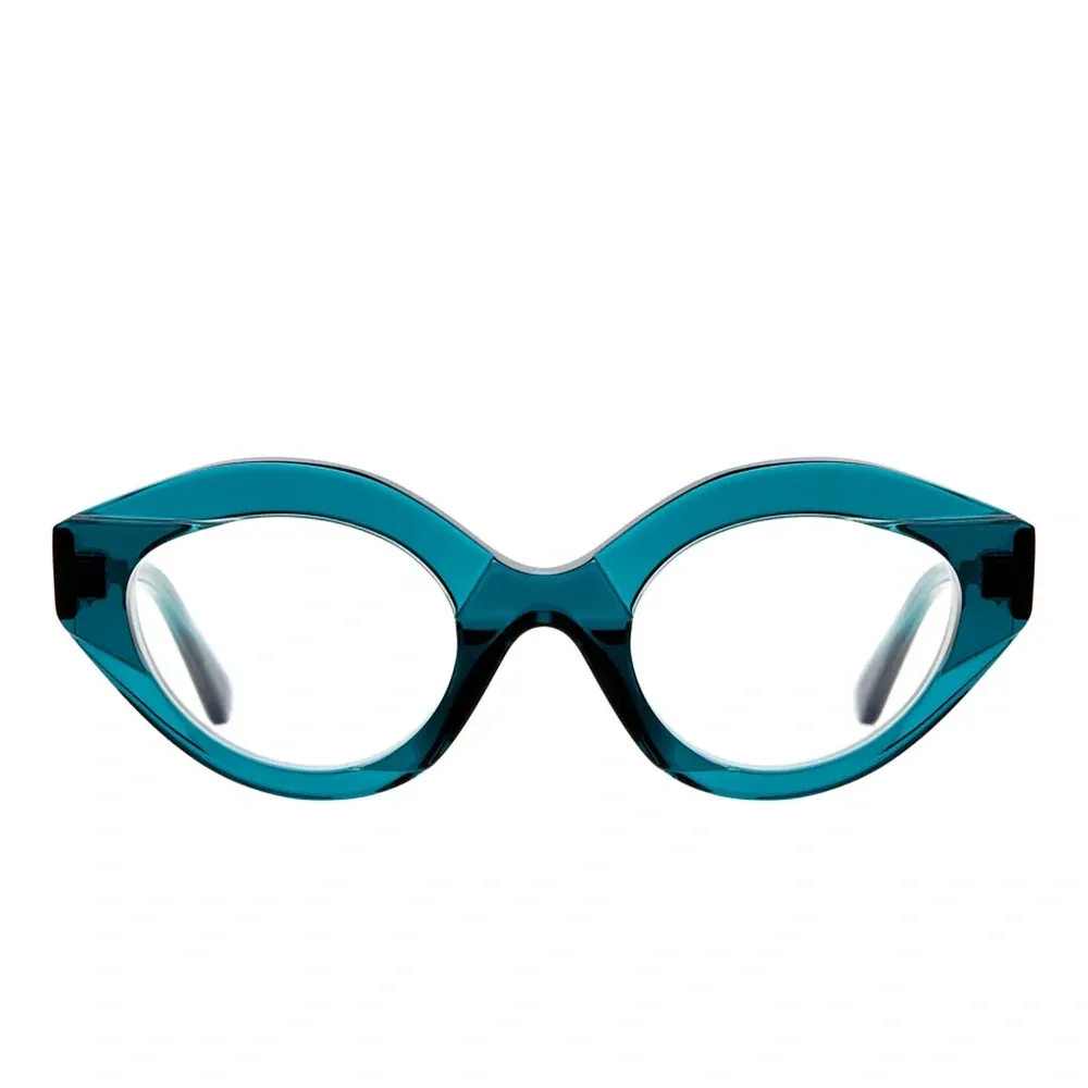 Очки в овальной оправе