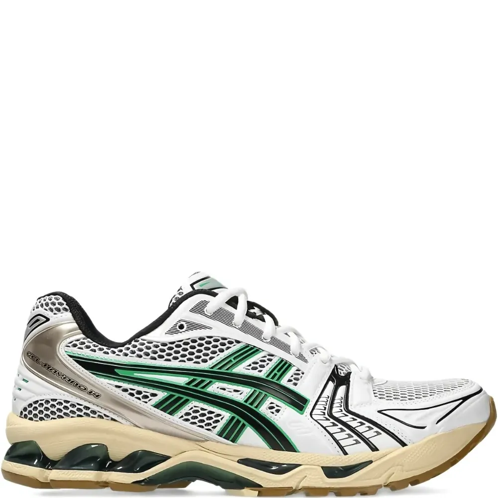 Кроссовки с полосатыми вставками