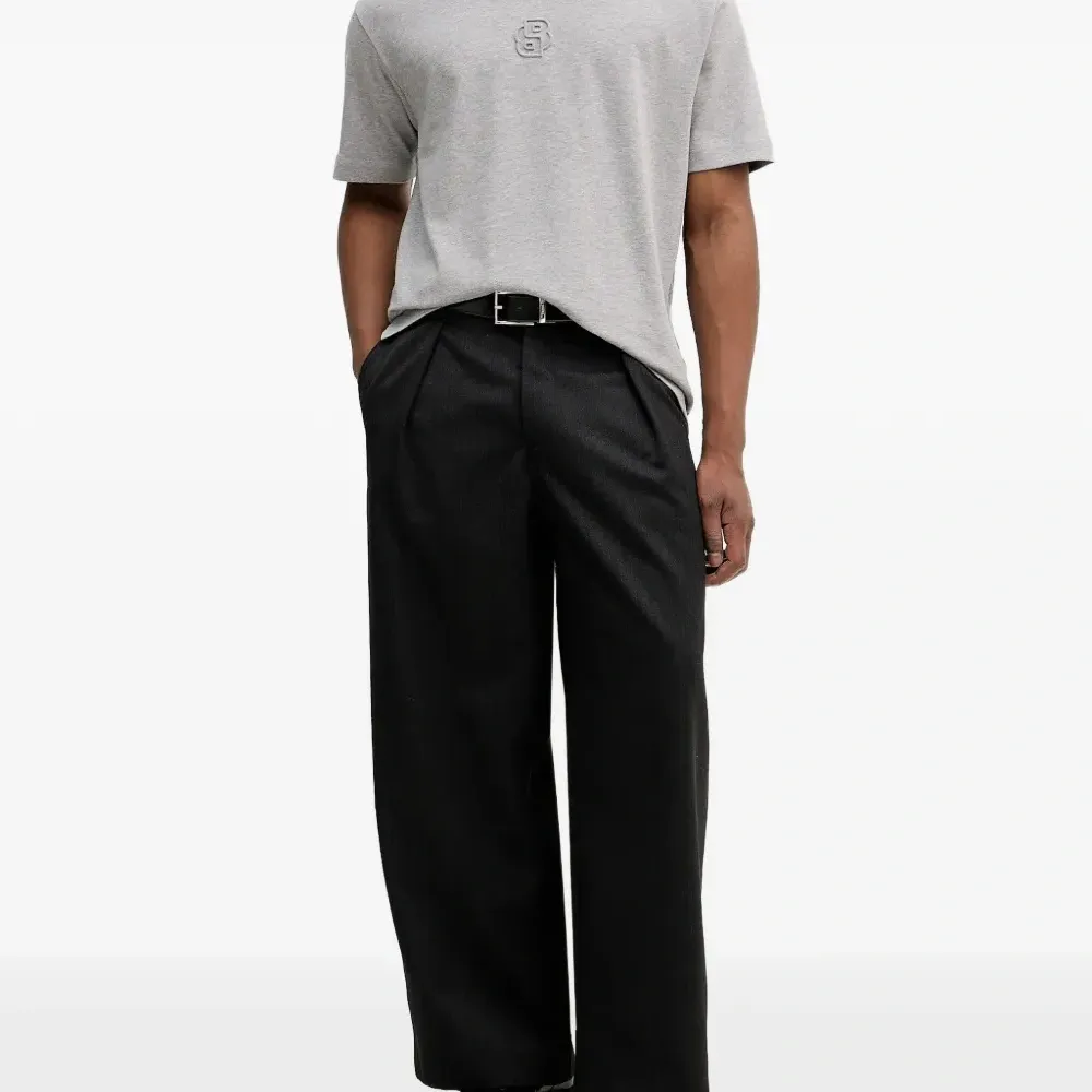 Футболка с логотипом