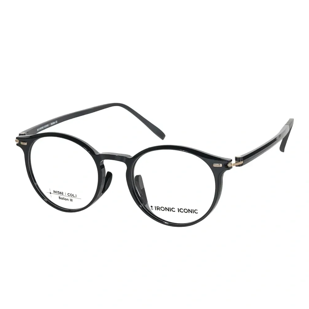 Очки в круглой оправе