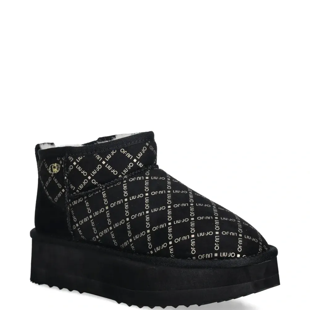 Зимние ботинки