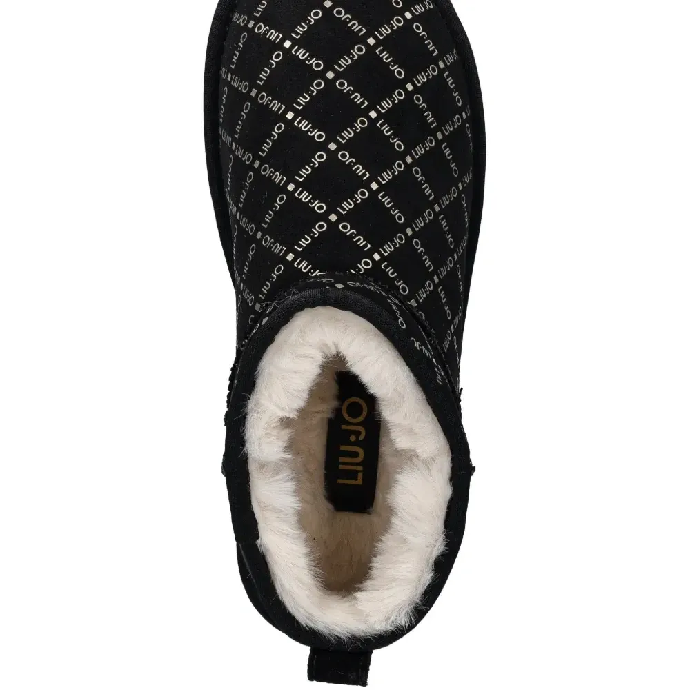 Зимние ботинки