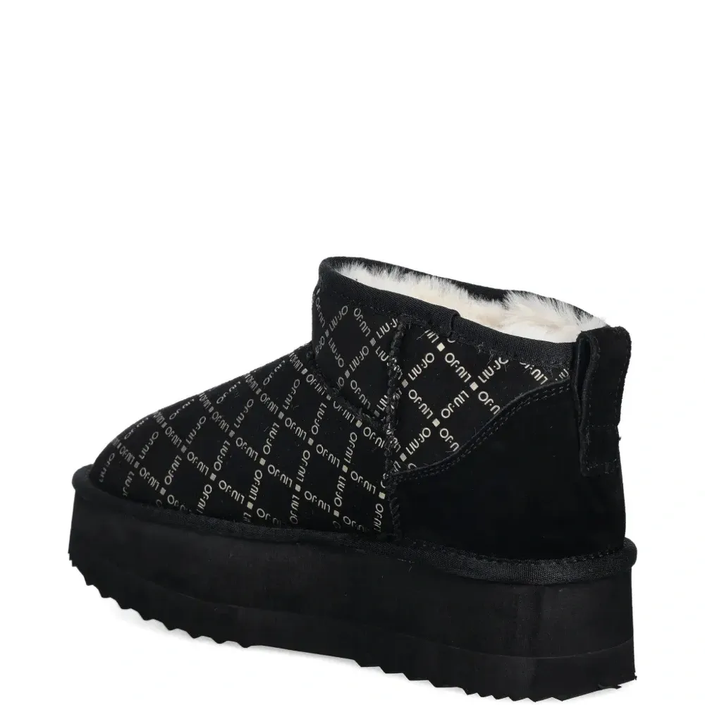 Зимние ботинки