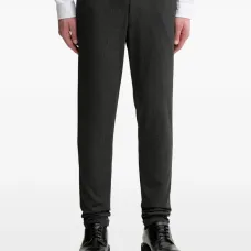 Классические брюки на пуговицах