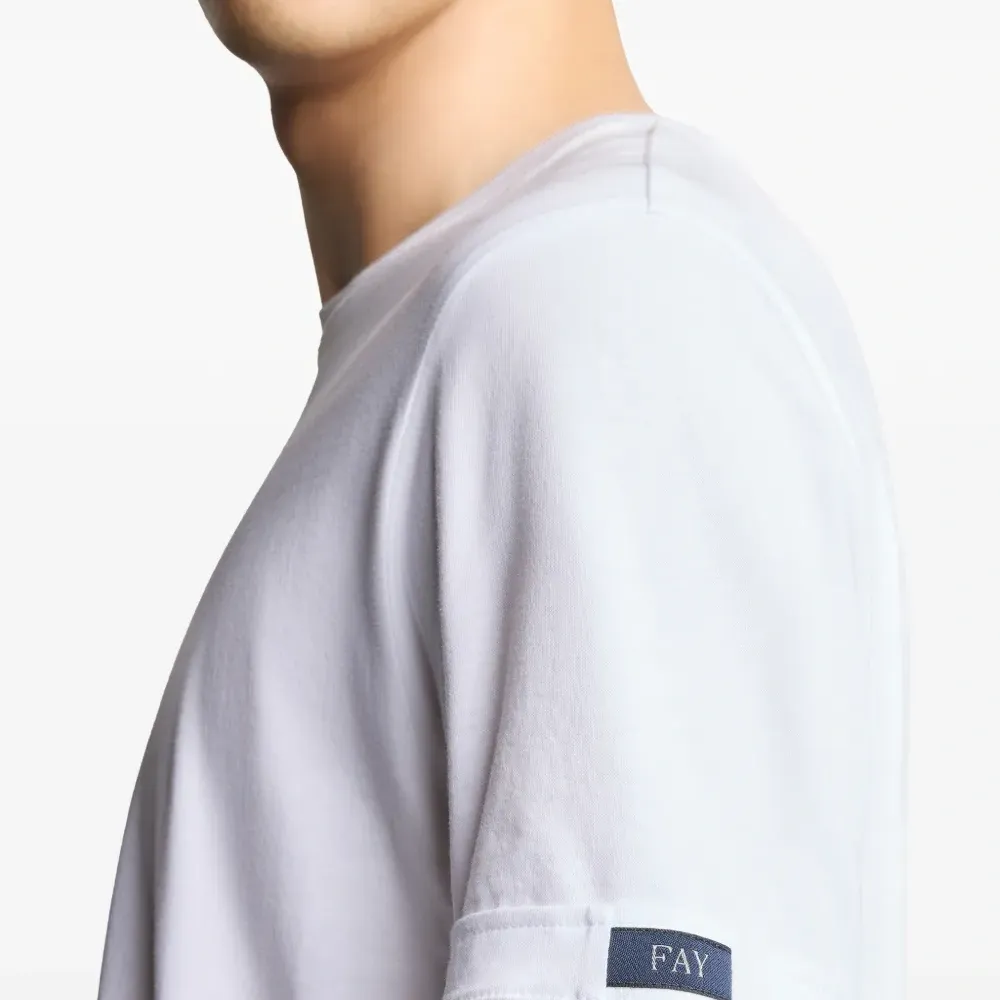 Футболка с круглым вырезом