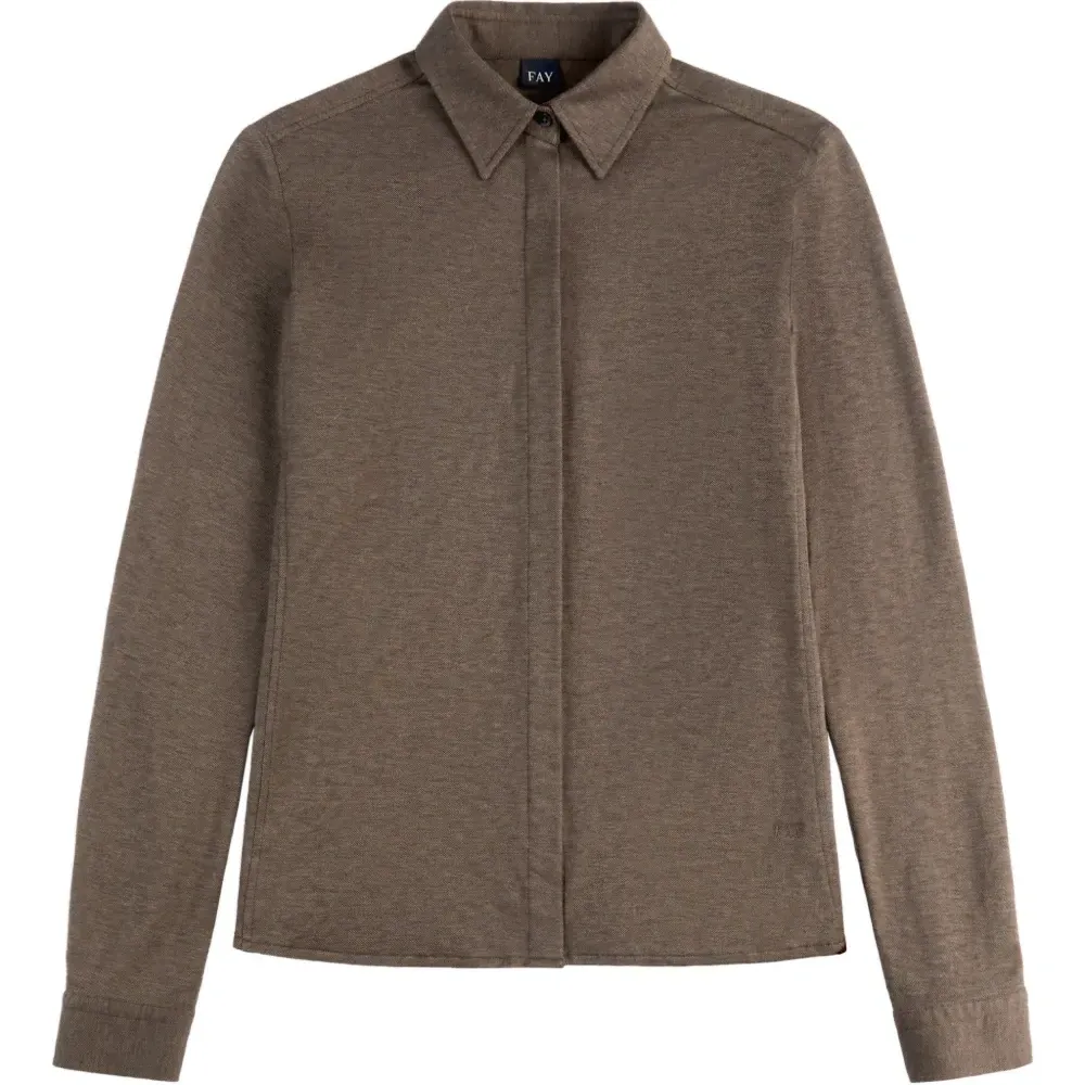 Приталенная рубашка