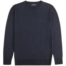 Свитер с круглым вырезом