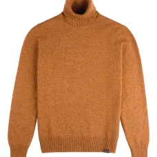 Свитер с высоким воротником и длинными рукавами