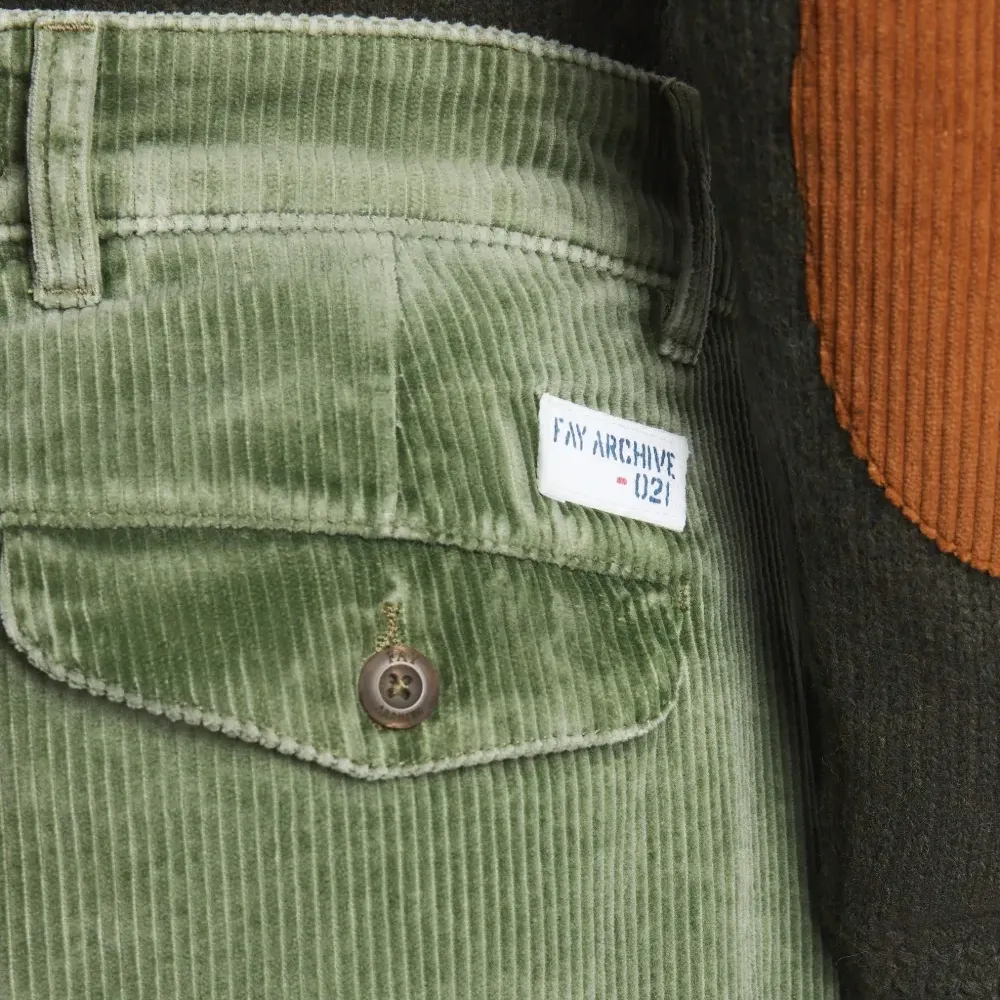 Брюки из вельвета со складками