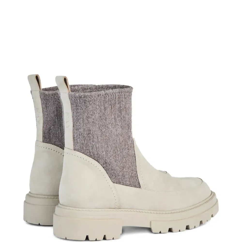 Ботинки на тракторной подошве