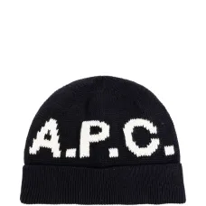 Вязаная шапка с надписью