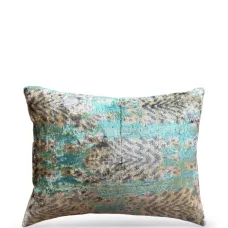 Декоративная подушка с узором