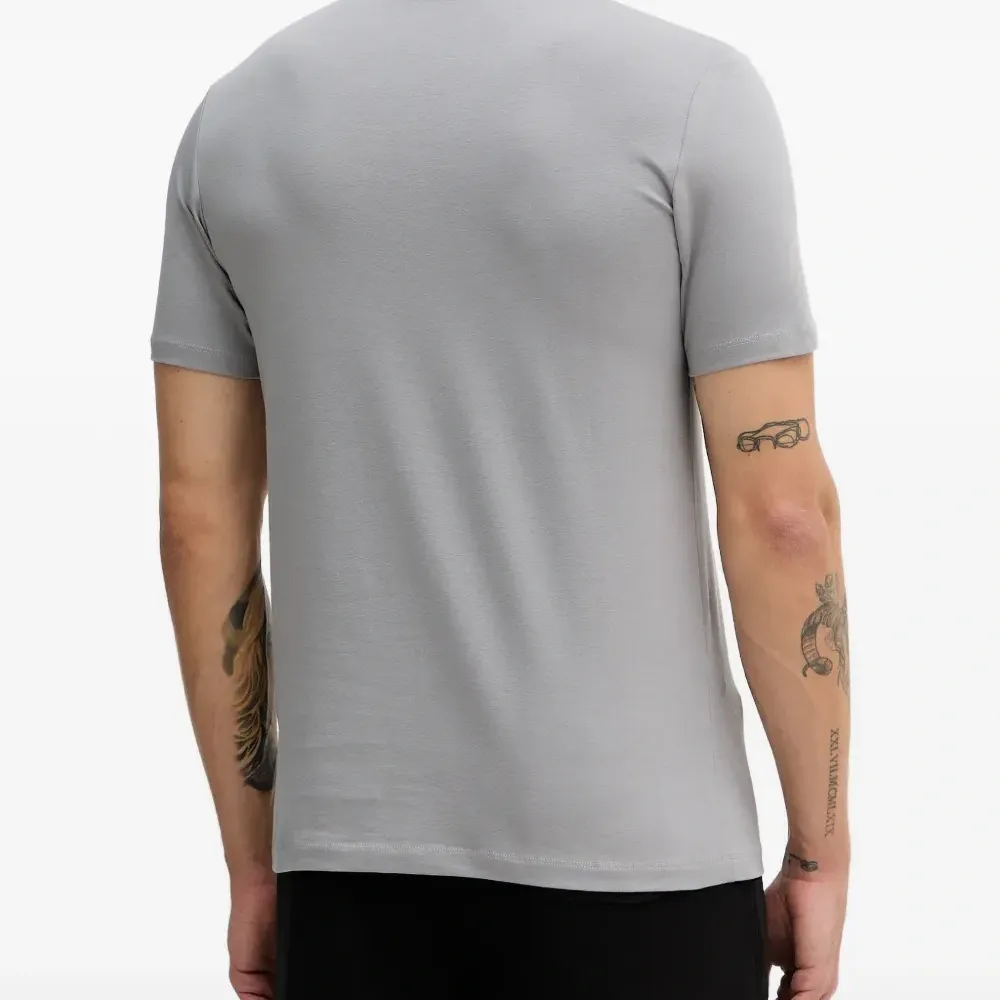 Футболка с логотипом