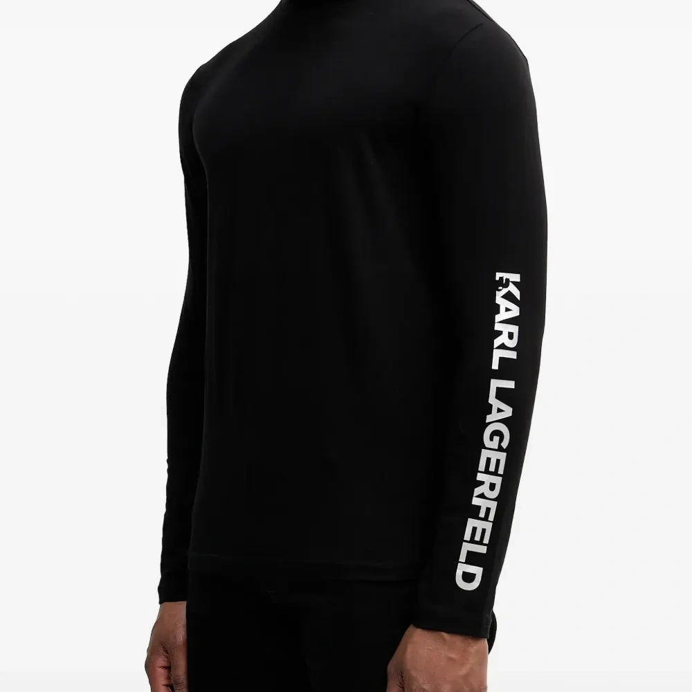 Футболка с длинным рукавом и логотипом