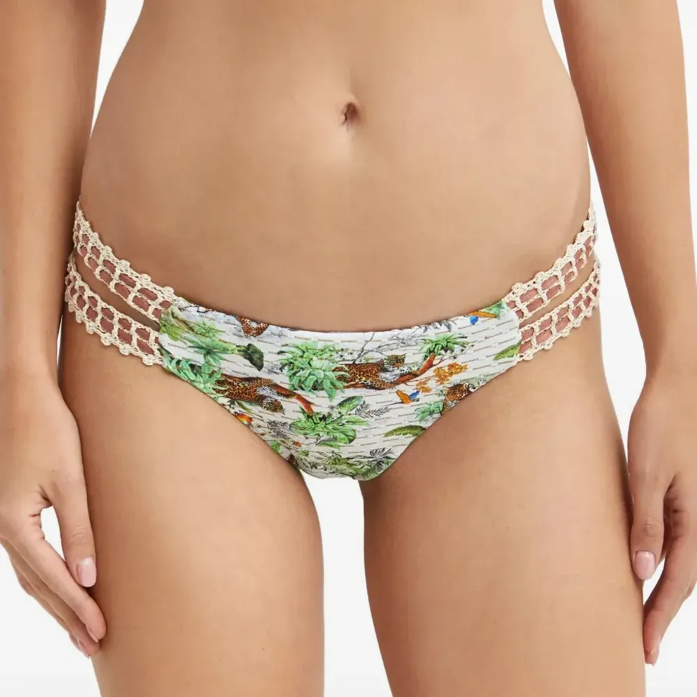 Плавки бикини с крючковым декором в стиле кучхи