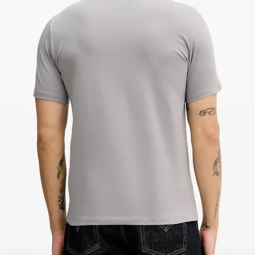 Футболка с графическим принтом