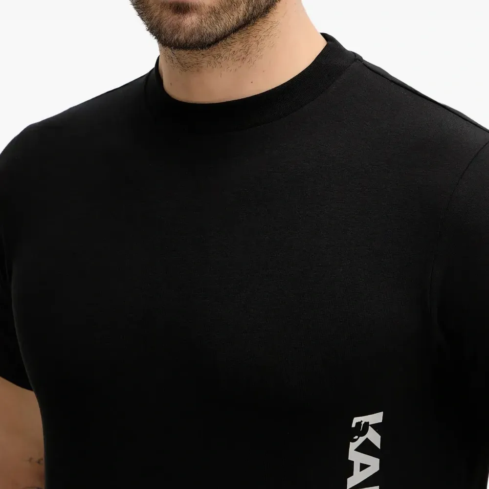 Футболка с круглым вырезом и логотипом Футболка с круглым вырезом и логотипом