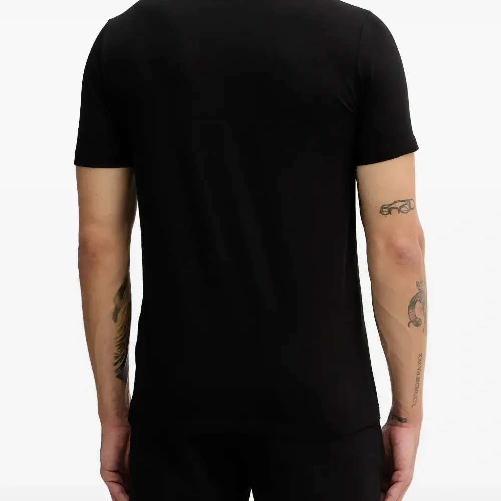 Футболка с круглым вырезом и логотипом Футболка с круглым вырезом и логотипом