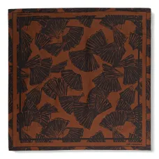 Шарф с графичным принтом