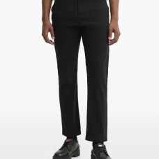 Приталенные брюки с нашивкой-логотипом